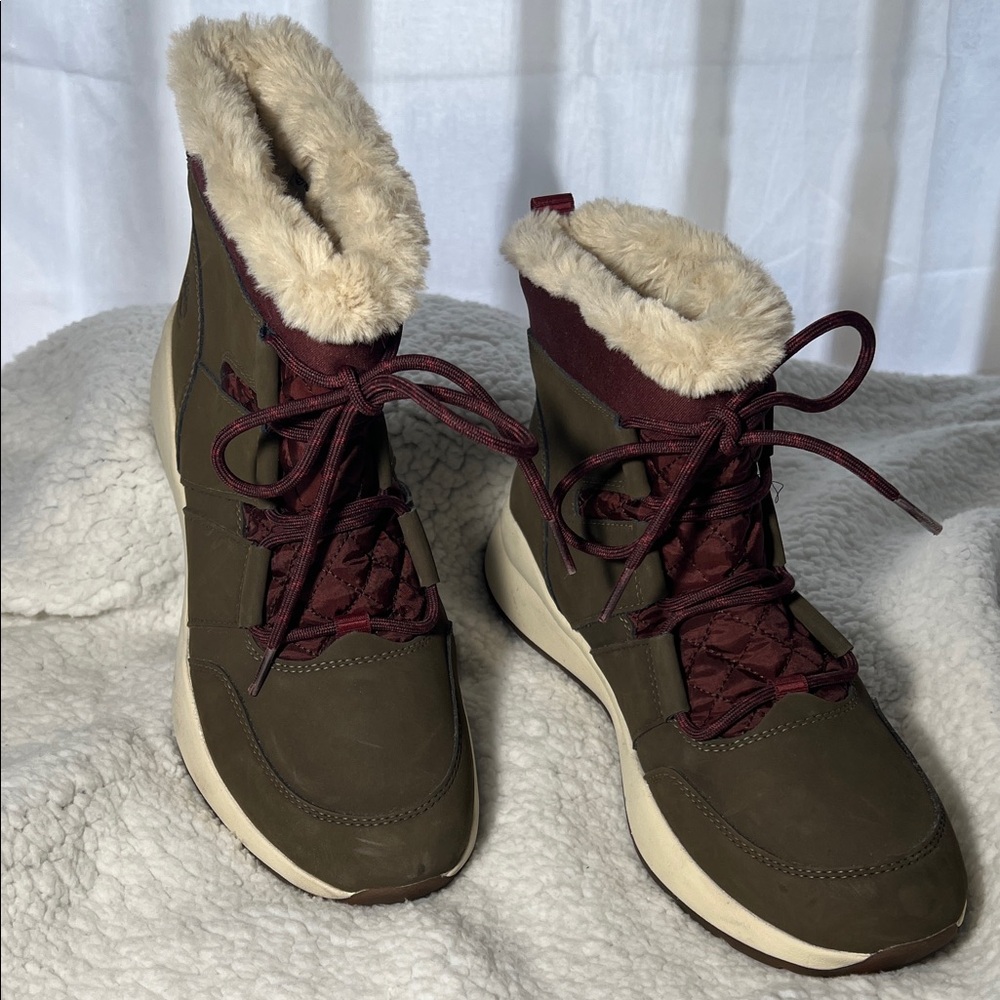 Timberland Taupe Leather Waterproof Boot with Cream Sole